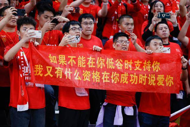 英联杯-热苏斯帽子戏法 阿森纳3-2水晶宫